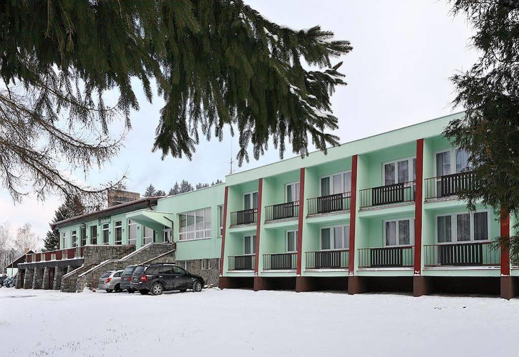 Hotel Racek Černá v Pošumaví Екстериор снимка