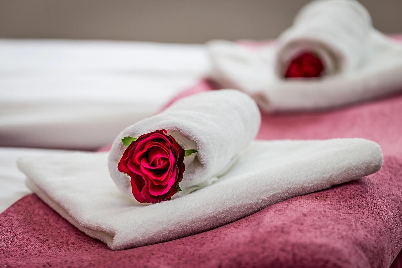 Hotel Racek Černá v Pošumaví Екстериор снимка