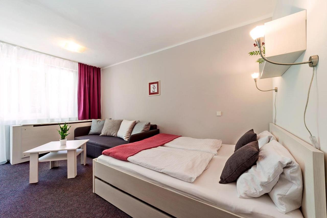 Hotel Racek Černá v Pošumaví Екстериор снимка