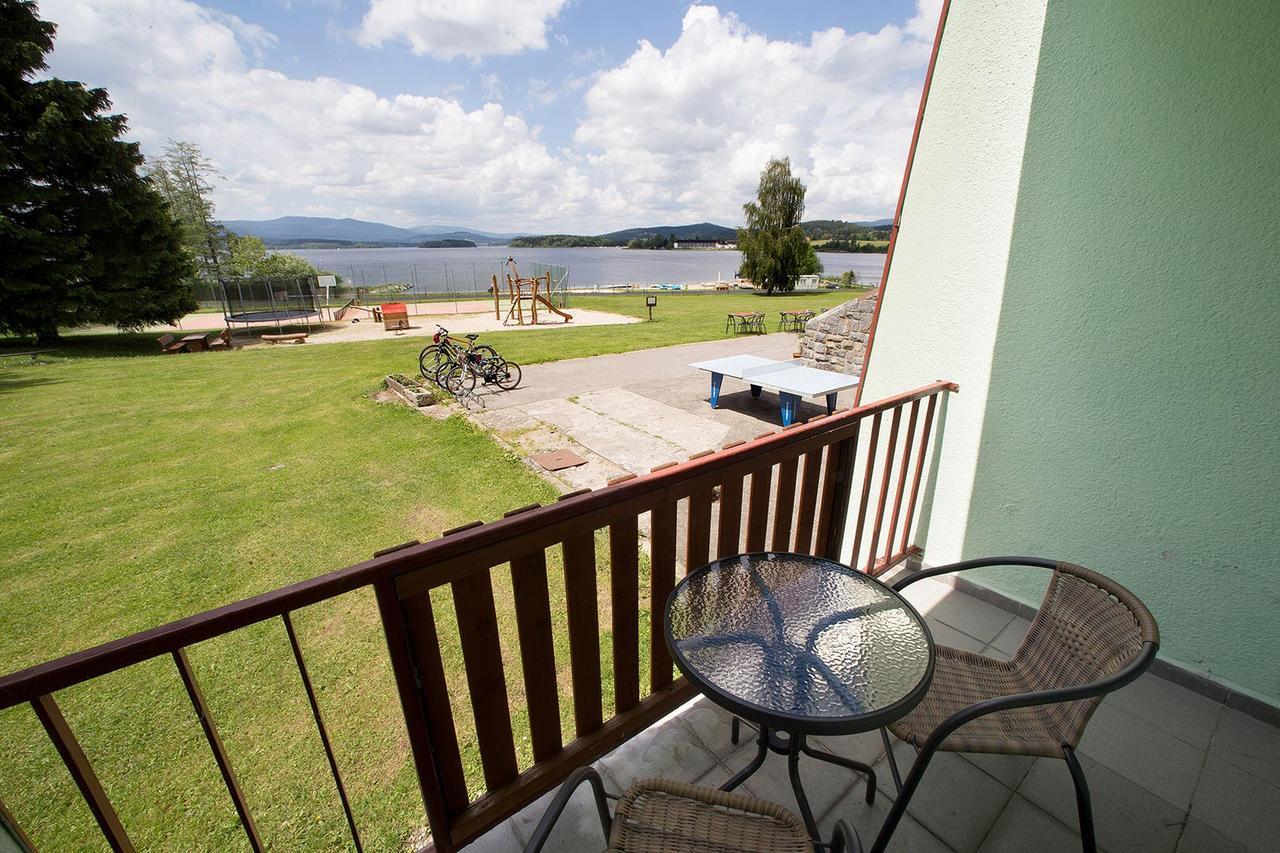 Hotel Racek Černá v Pošumaví Екстериор снимка