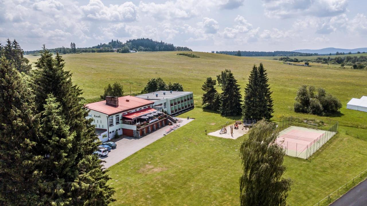 Hotel Racek Černá v Pošumaví Екстериор снимка