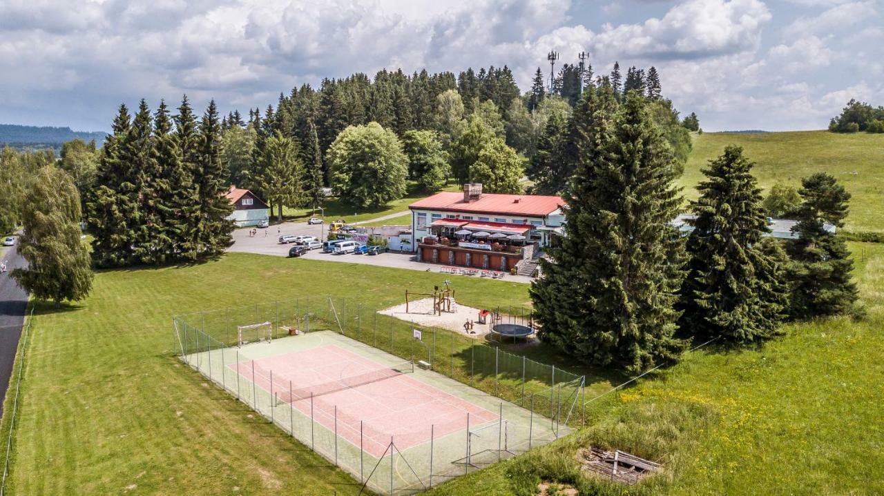 Hotel Racek Černá v Pošumaví Екстериор снимка